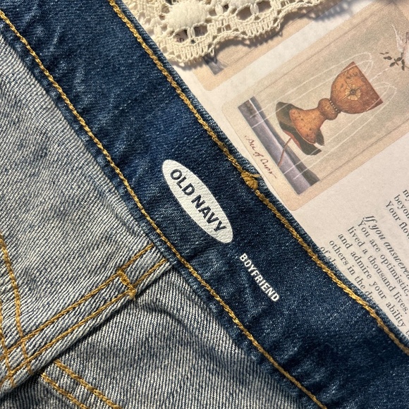 Old Navy Boyfriend jean shorts - Picture 3 of 4